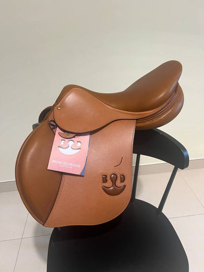 Bruno Delgrange Philea Jumpning Saddle 18"